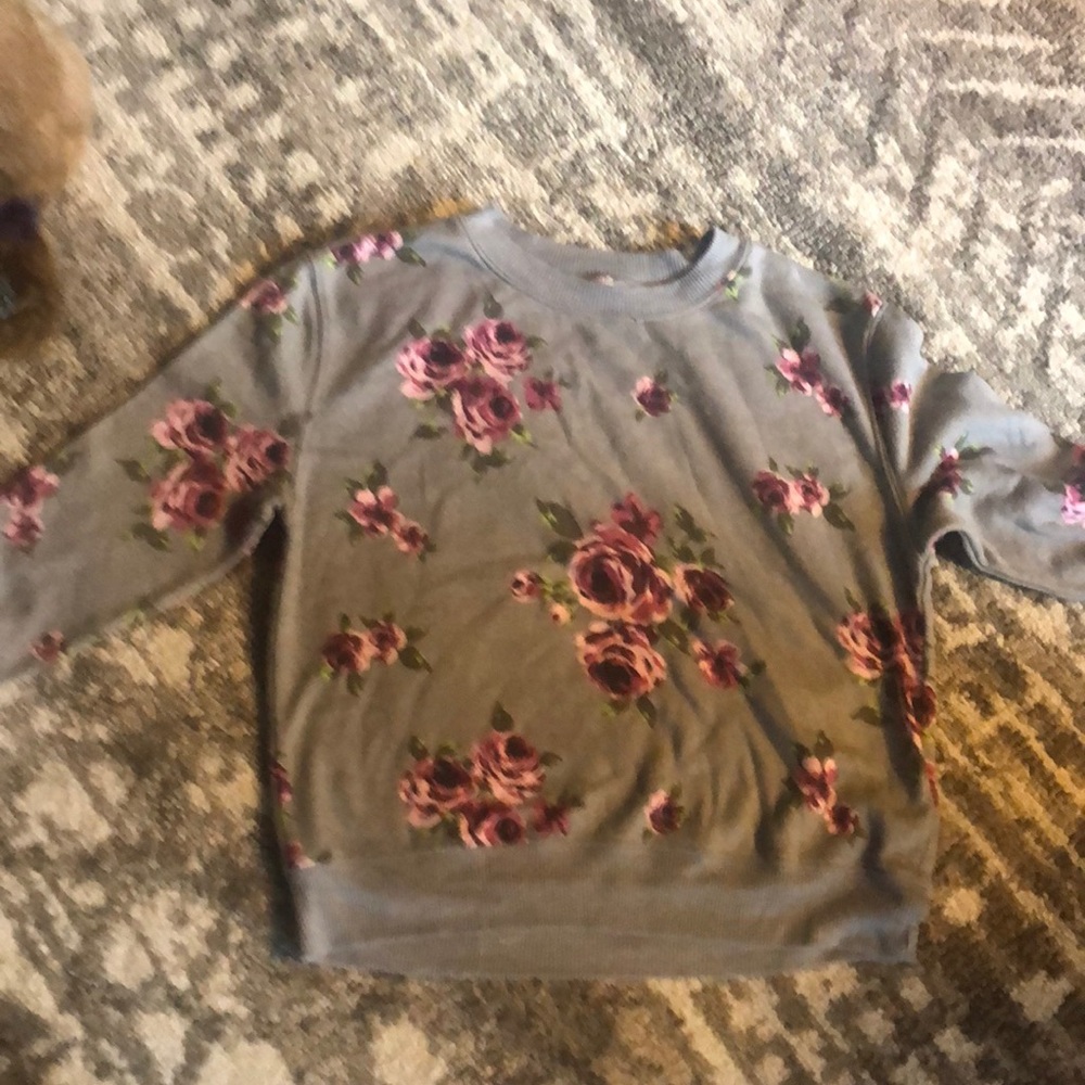 Flowered sweatshirt